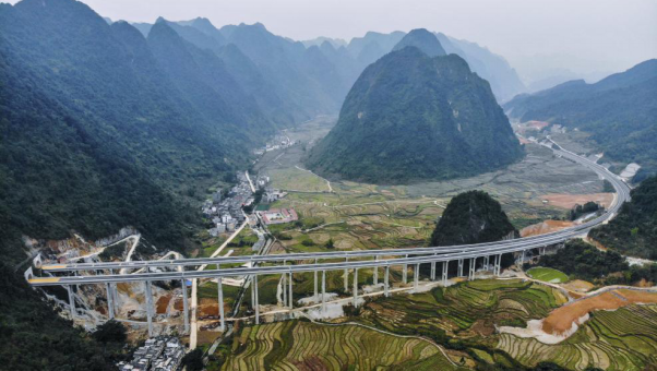 廣西壯族自治區河池至百色公路土建工程